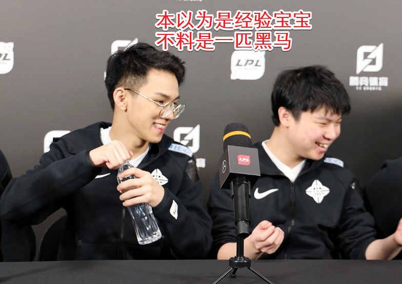 开云体育-关于Doinb回归赛场，比分优势明显首场状态亮眼，巴塞罗那观众沸腾！的信息